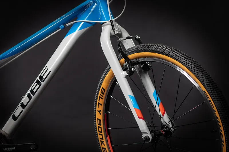 2022 Cube Acid 240 SL 24in Kids Bike in Silver-1