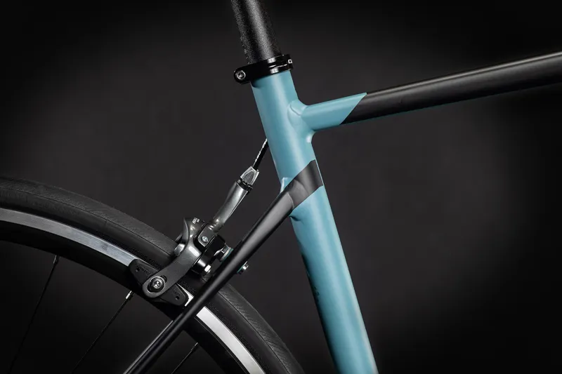 2021 Cube Attain Road Bike in Blue-3