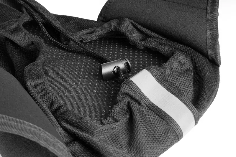 Acid Saddle Cover in Black-7