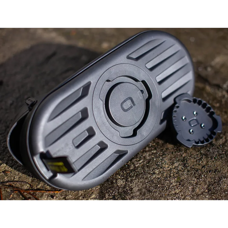 Aeroe 11l Bike Pack w/Uni-Mount in Black