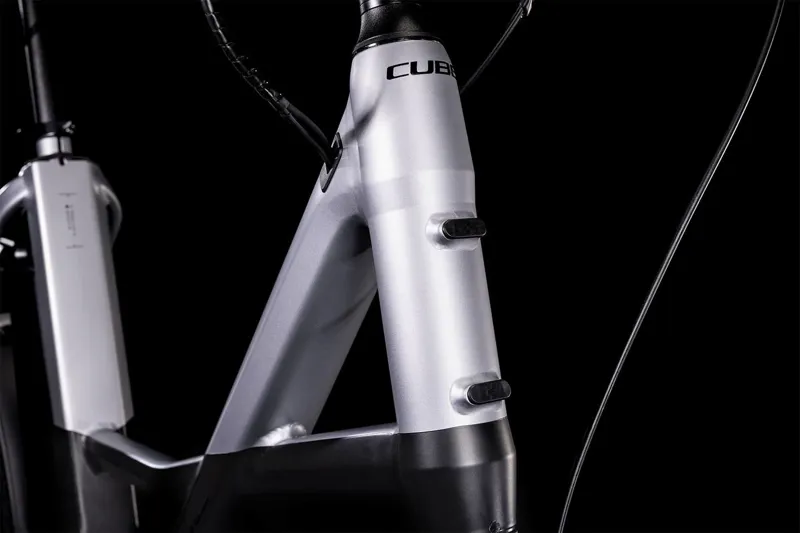 Cube Compact Sport Hybrid 500 Electric Bike in Black-2