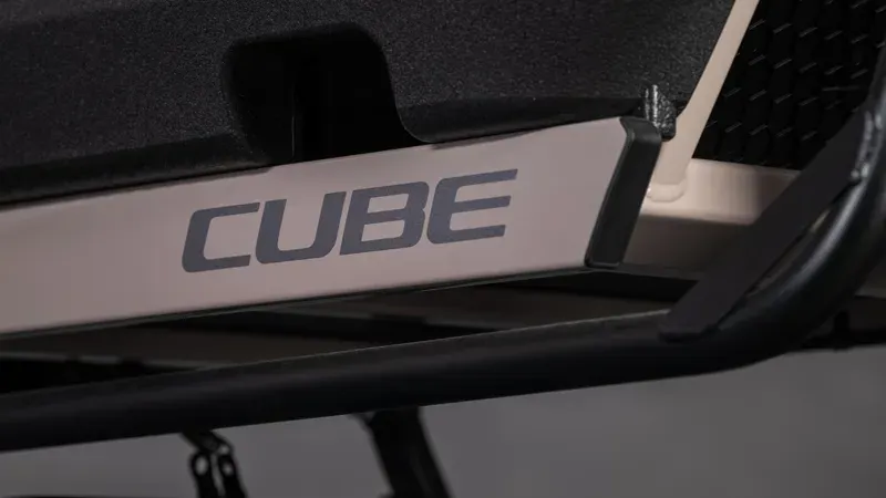 Cube Cargo Hybrid Comfort Pro Family 800 eHybrid Bike in Oat Grey-5
