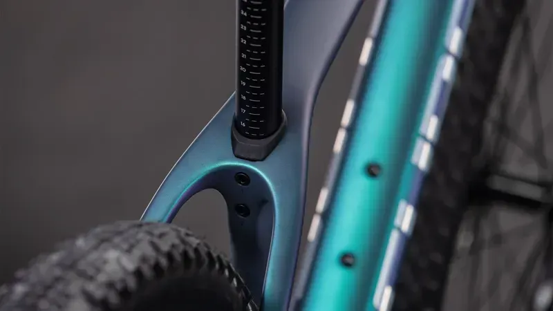 Cube Reaction C:62 Pro Mountain Bike in Polarlight/Black-5