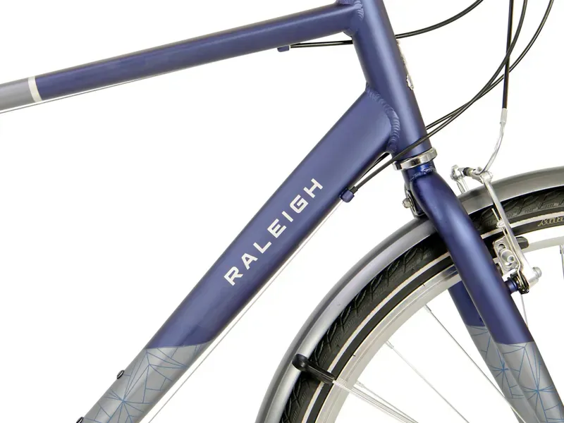 2020 Raleigh Pioneer Tour Crossbar Hybrid Bike in Silver-6